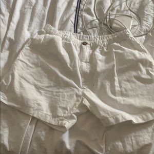 Chubbies 5 inch white shorts